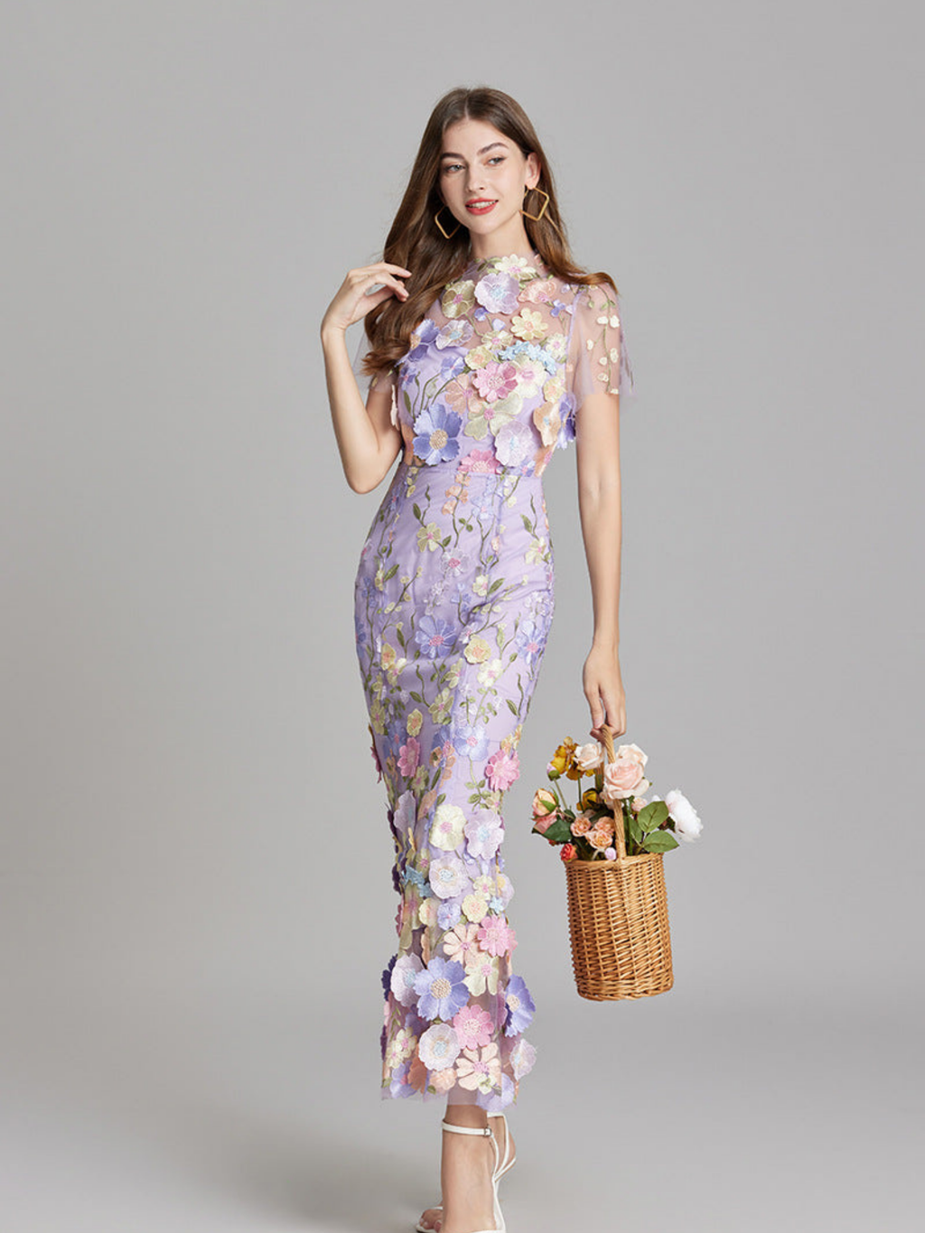 Floral Midi Dress – Refined 3D Detail & Sculpted Elegance