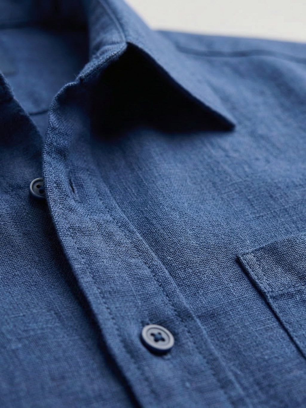 Men’s Short-Sleeve Linen Shirt with Button Closure