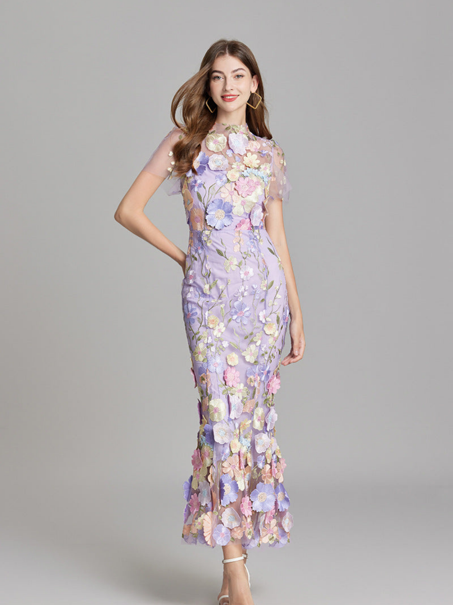 Floral Midi Dress – Refined 3D Detail & Sculpted Elegance
