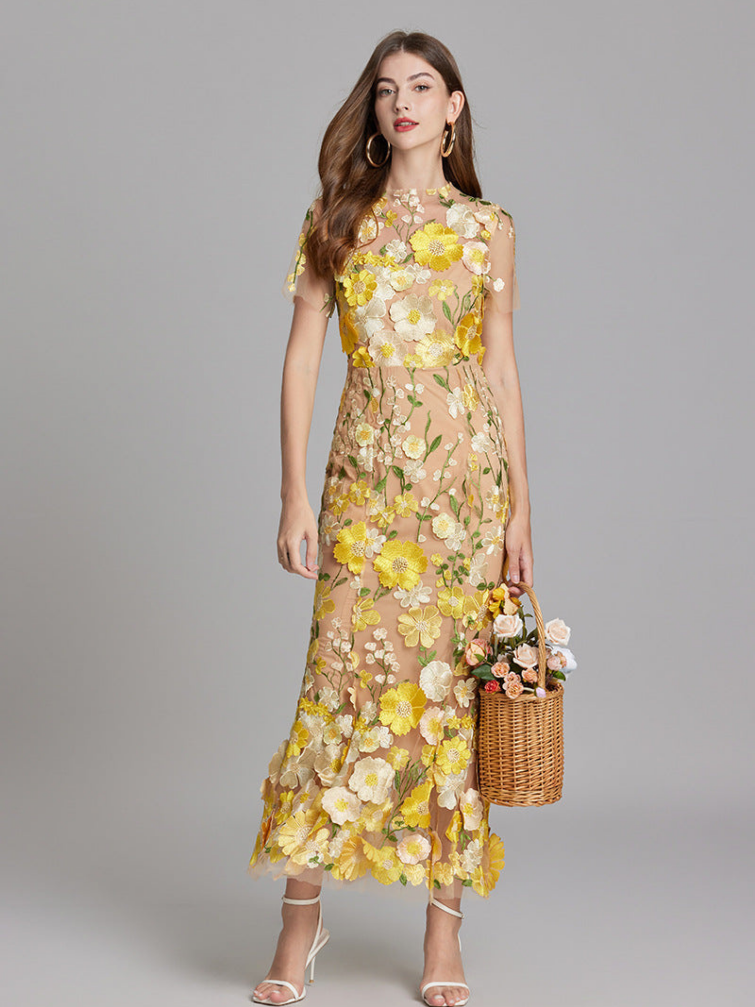 Floral Midi Dress – Refined 3D Detail & Sculpted Elegance
