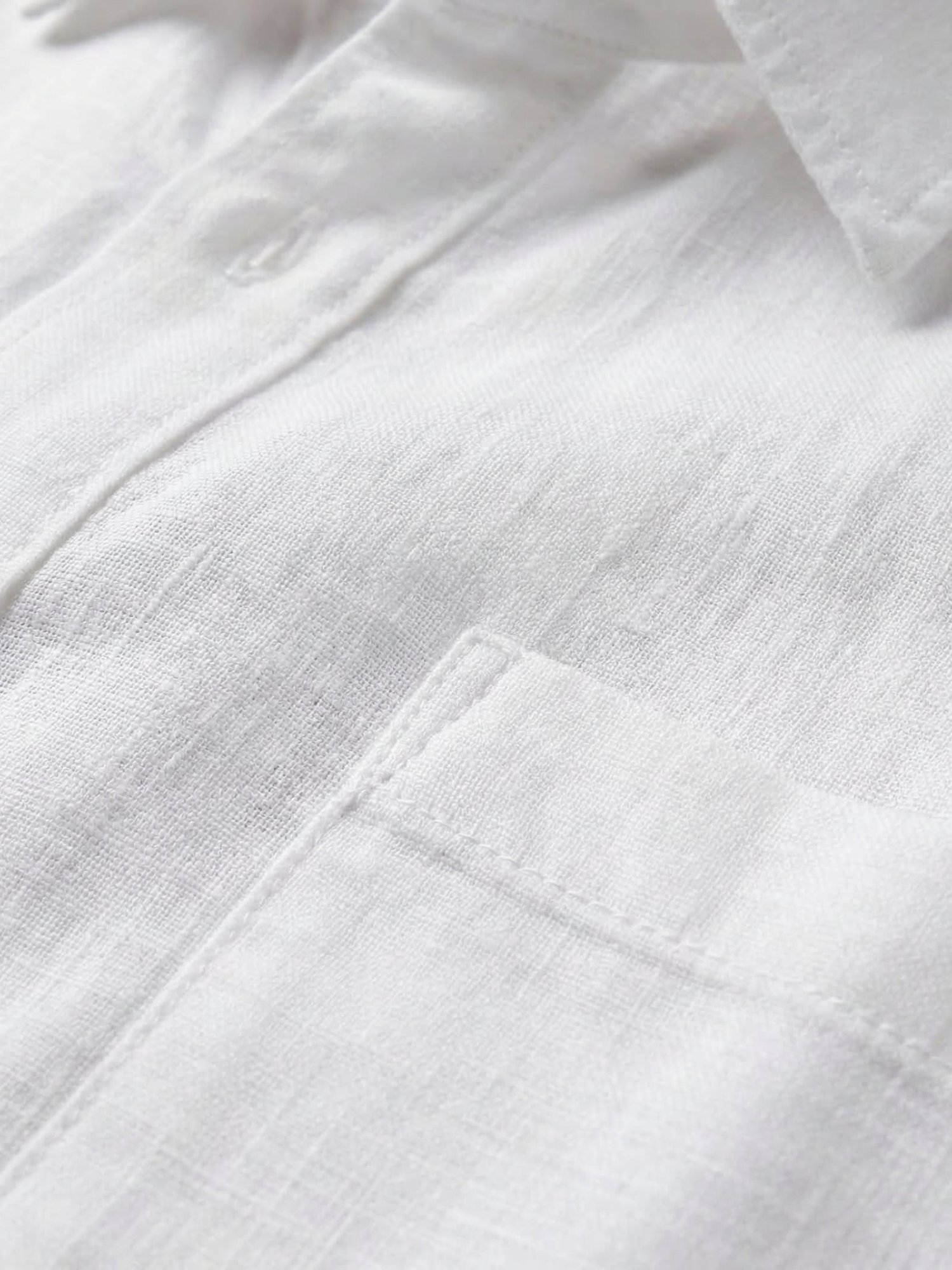 Men’s Short-Sleeve Linen Shirt with Button Closure
