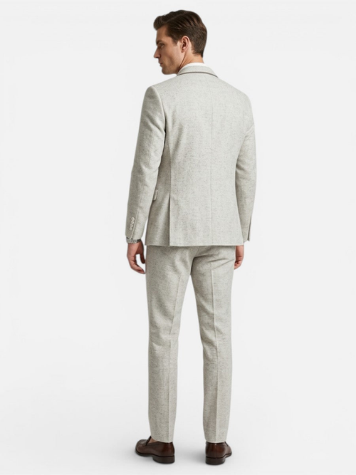 Lightweight Linen-Look Suit – Modern Summer Formal Style