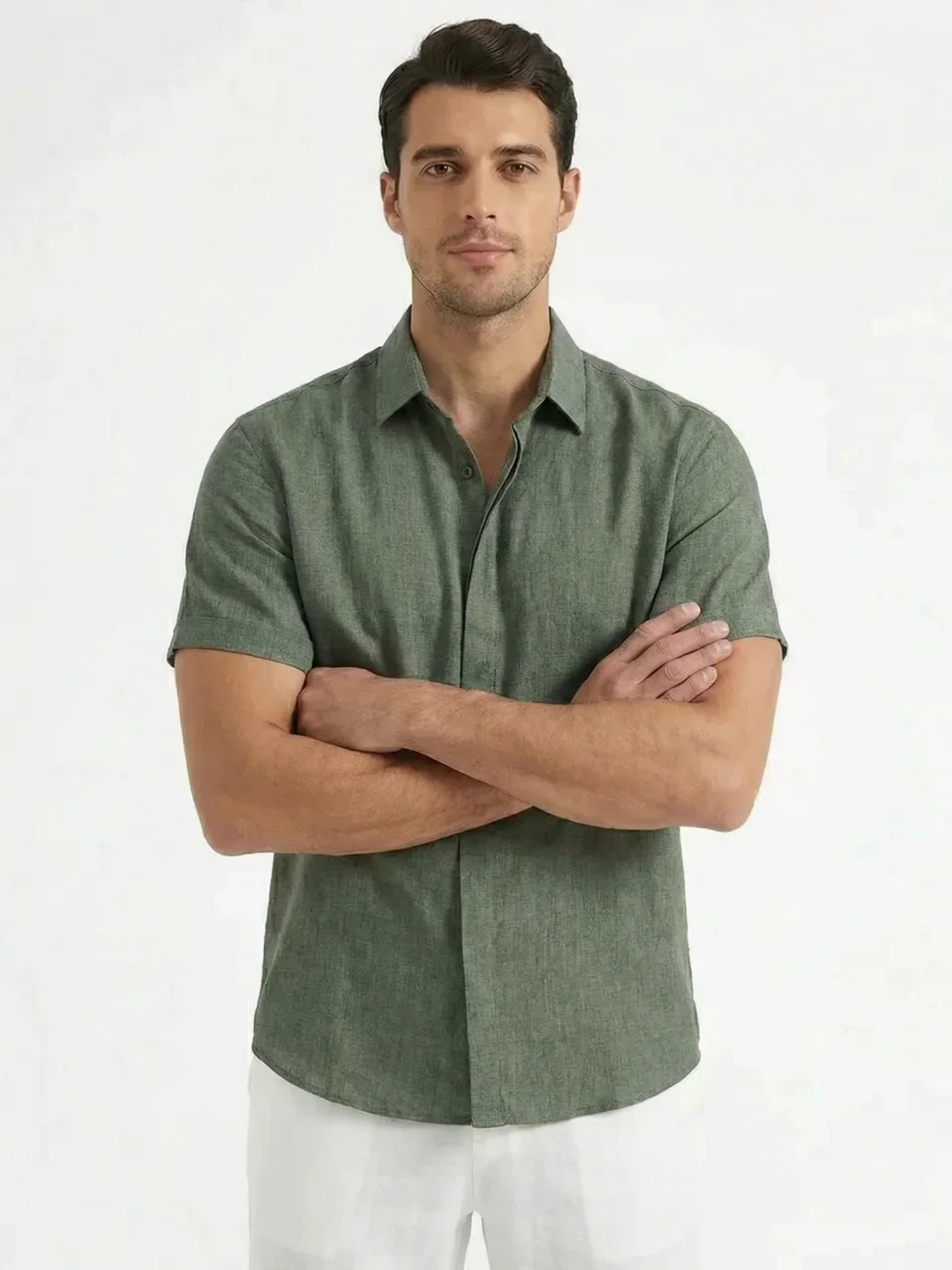 Men’s Short Sleeve Button-Front Shirt