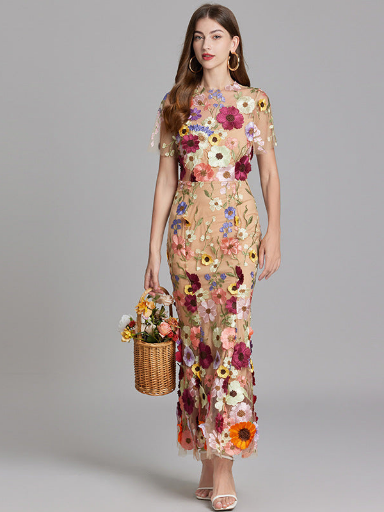 Floral Midi Dress – Refined 3D Detail & Sculpted Elegance
