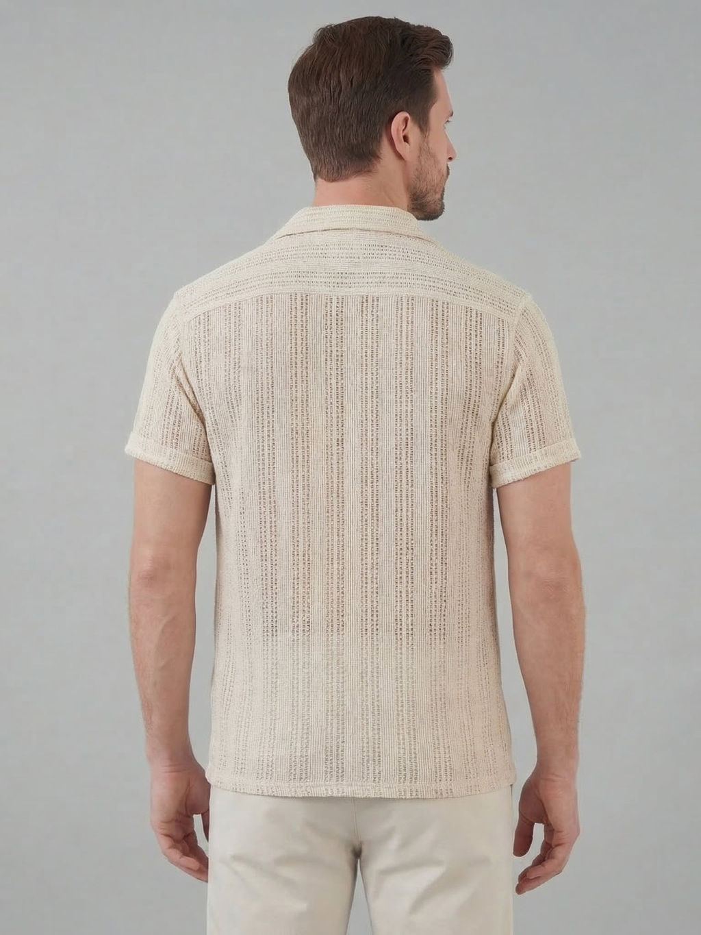 Men’s Short-Sleeve Button-Down Shirt with Front Button Closure