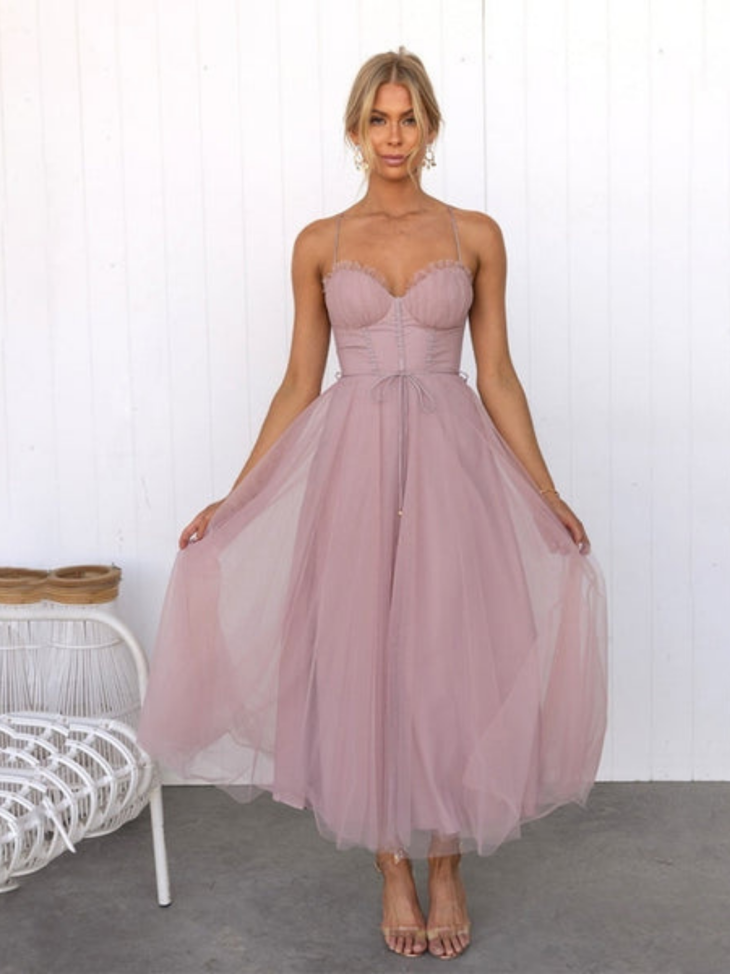 Women's Sleeveless Midi Dress with Round Neck and Flared Skirt
