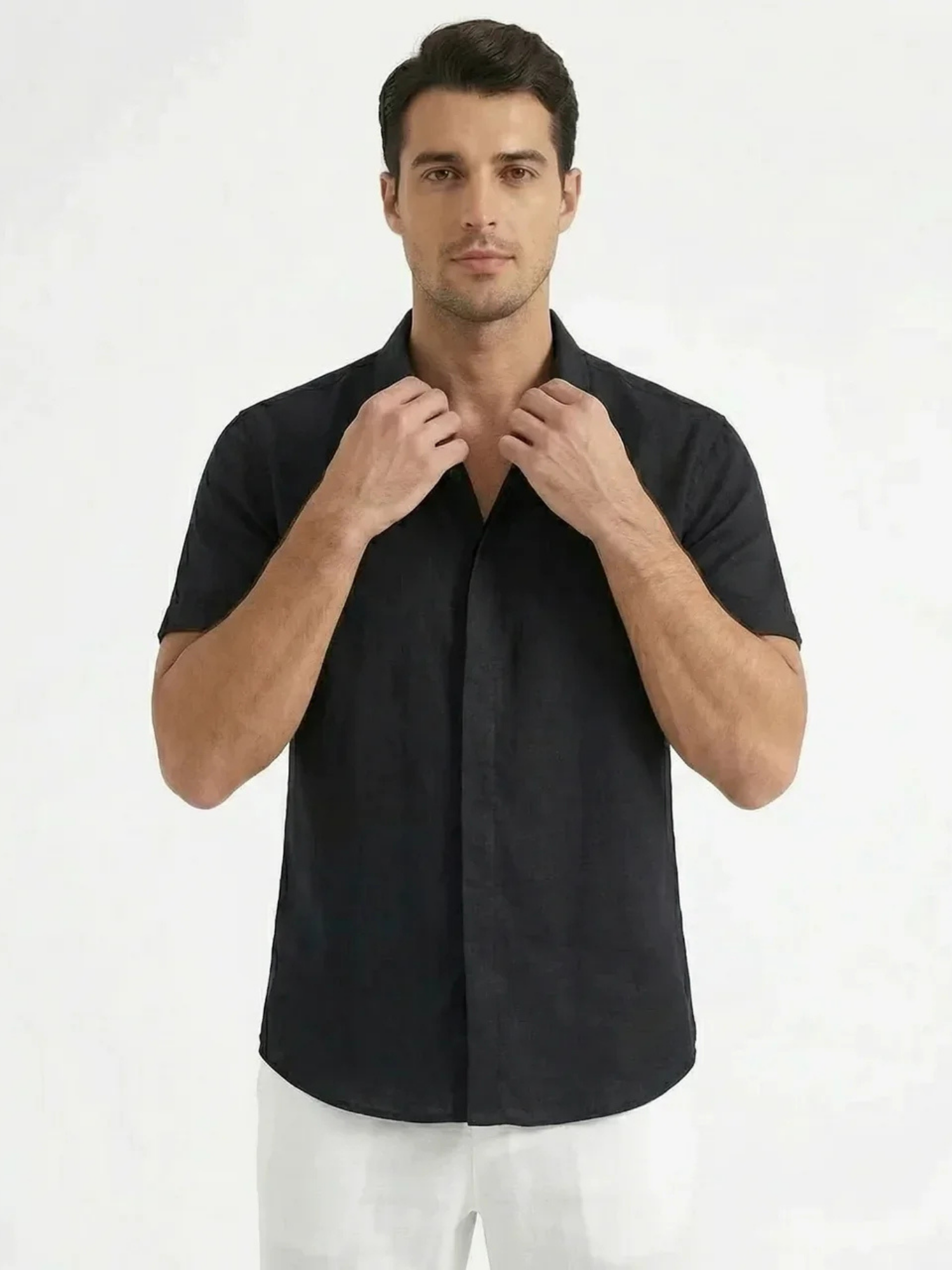 Men’s Short Sleeve Button-Front Shirt