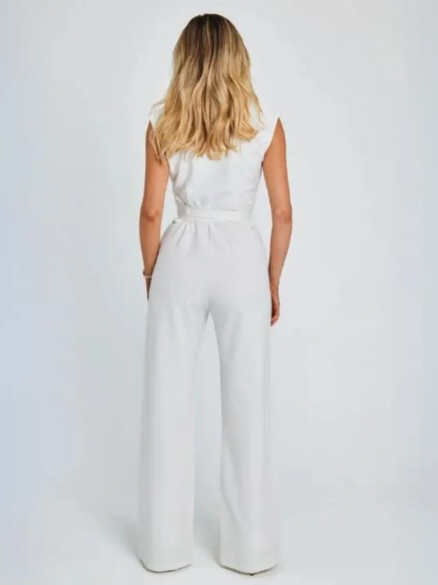 Women’s Sleeveless Tailored Jumpsuit – High Waist with Back Tie and Wide-Leg Trousers