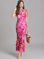 Floral Midi Dress – Refined 3D Detail & Sculpted Elegance