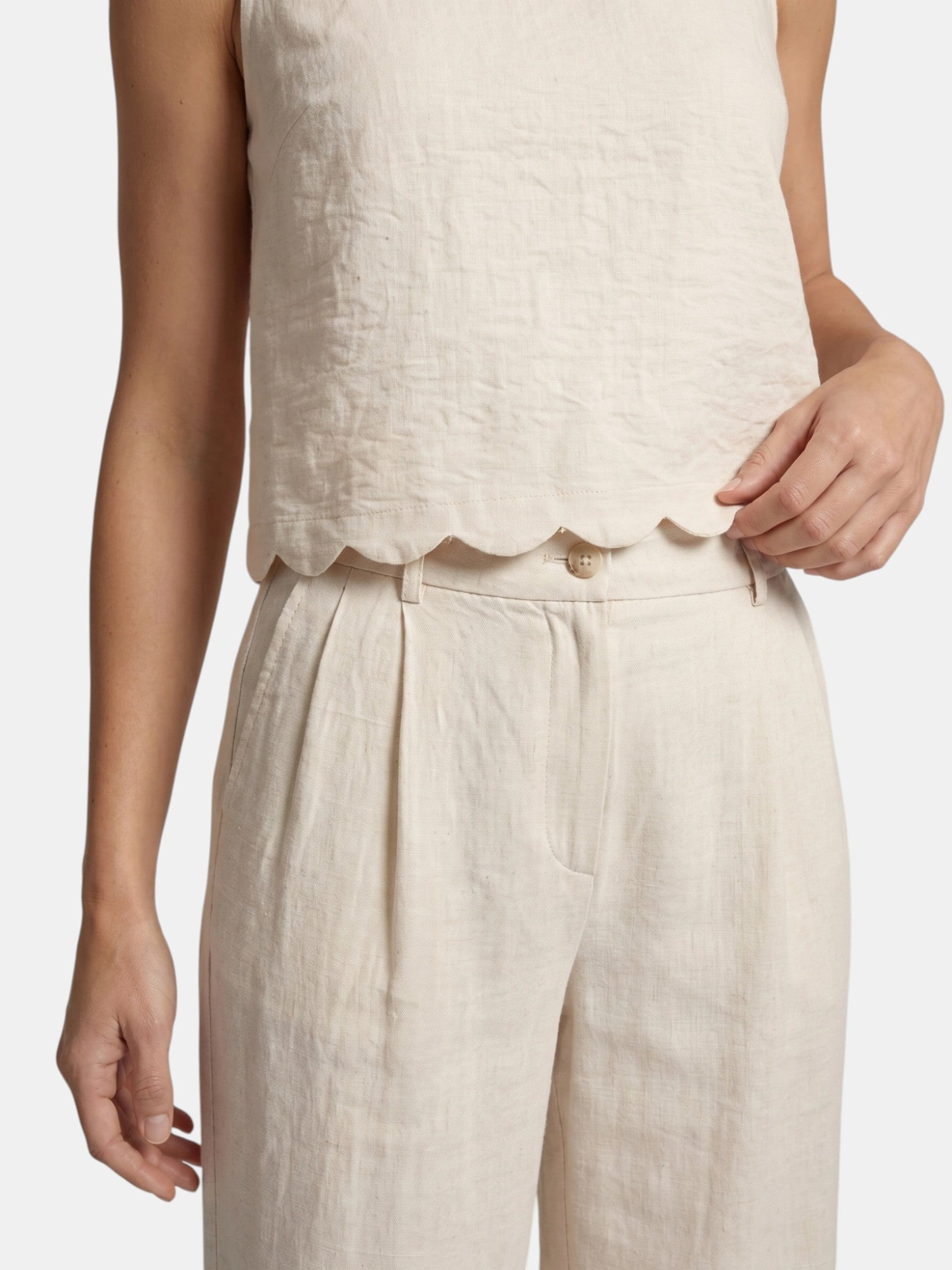 Women’s Sleeveless Scallop Hem Top and Wide-Leg Trousers Set