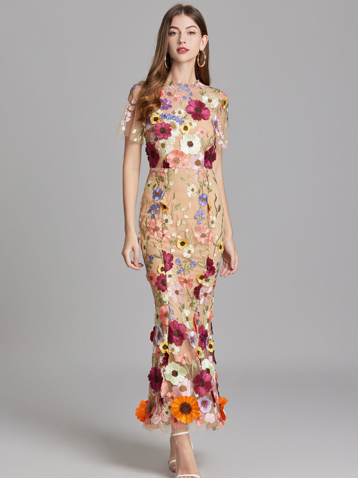 Floral Midi Dress – Refined 3D Detail & Sculpted Elegance