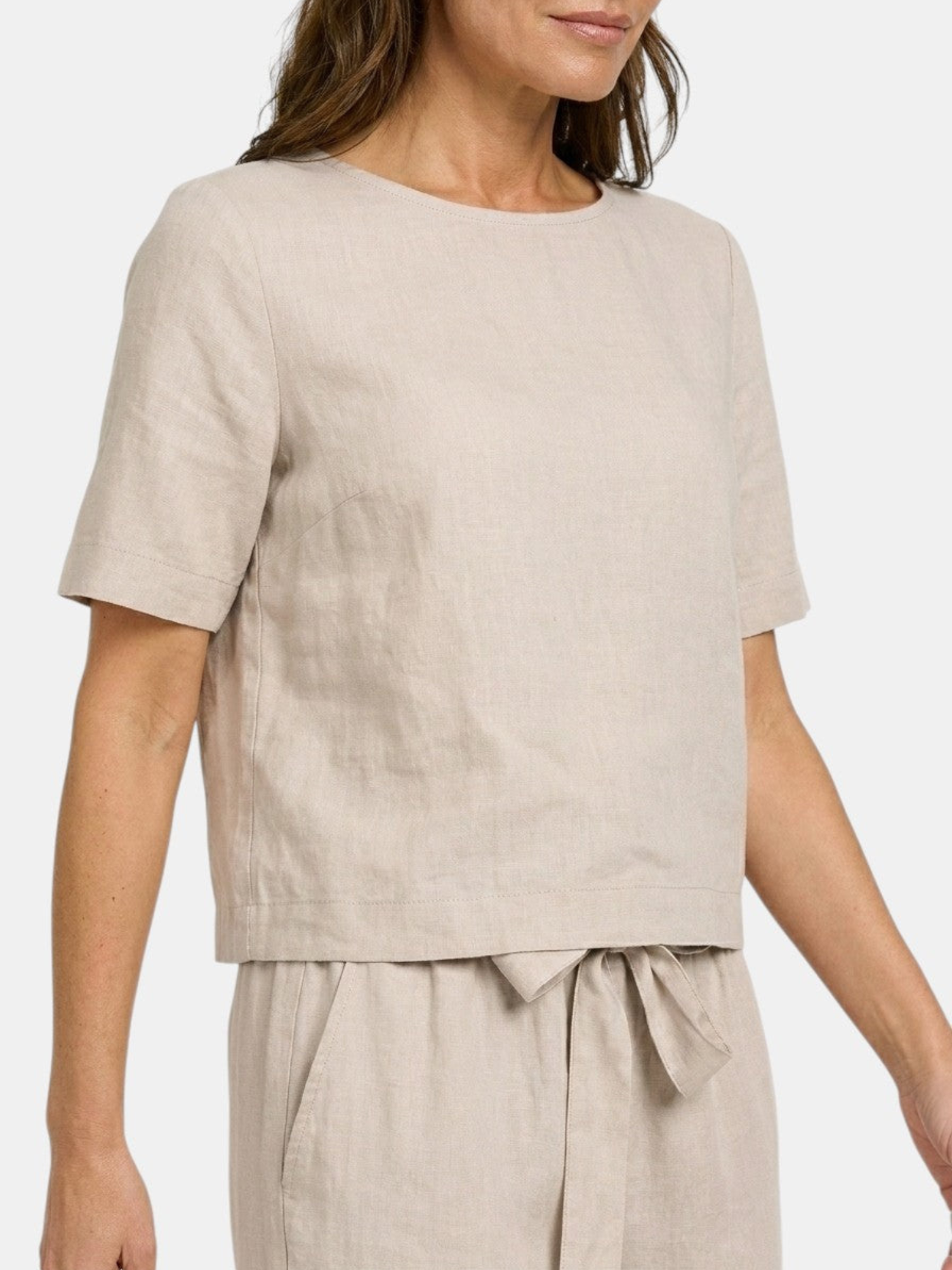 Women’s Crop Top and Tapered Trousers Set with Relaxed Fit